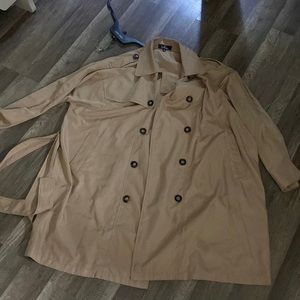 lulu trench coat for 150,It’s a size medium,Tan, lots of pocket, Slim fit